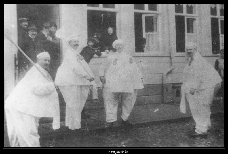 001-Boldjîs Louis Desalm, Clément Massay, Max Bragard et Godefroid Blaise (vers 1910).jpg