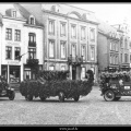 010-Place du marché - Corso fleuri du 15 aout (avant guerre)