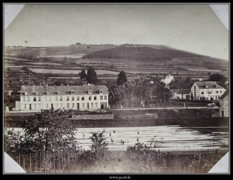 020-Vue du Parc, prise de la ville.jpg