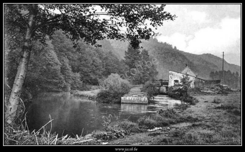 042-Le vieux moulin sur la Warche.jpg