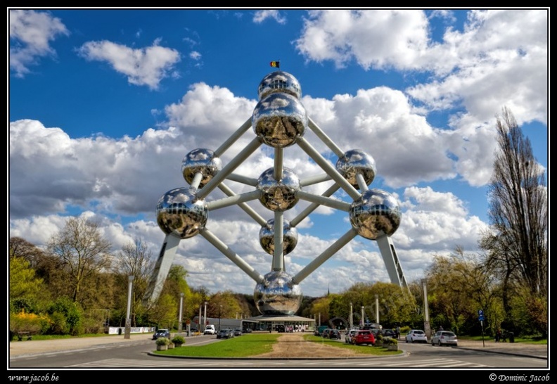 001-Atomium.jpg