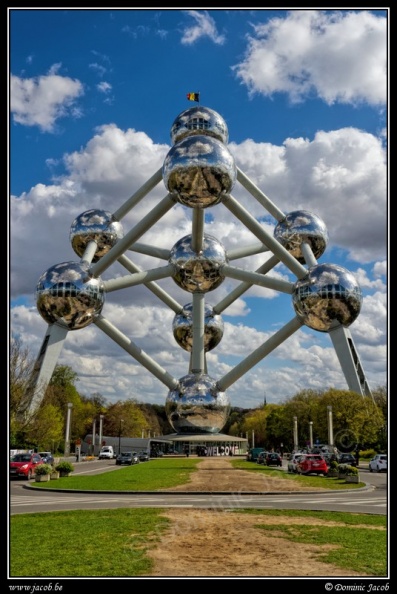 002-Atomium