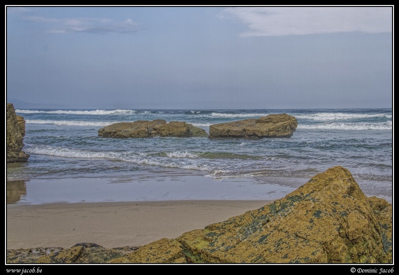 023-Praia Cathedrais.jpg