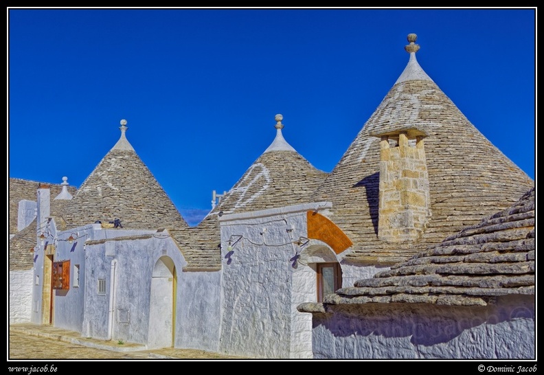 016-Trulli.jpg